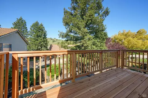 Exterior - 106 Silver Eagle Way, Vacaville, CA 95688 photo 9 of 16