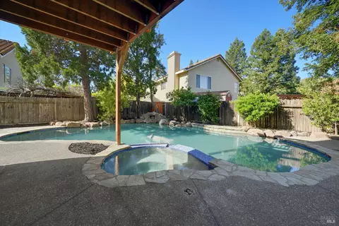 Exterior - 106 Silver Eagle Way, Vacaville, CA 95688 photo 5 of 16