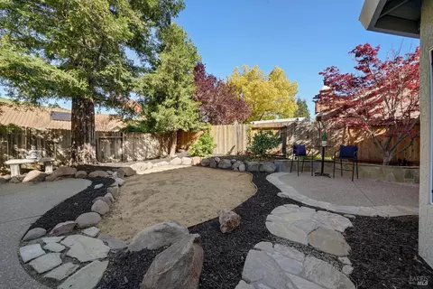 Exterior - 106 Silver Eagle Way, Vacaville, CA 95688 photo 14 of 16