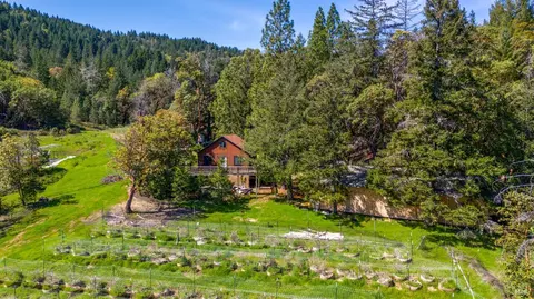 8500 Simmerly Rd, Laytonville, CA 95454