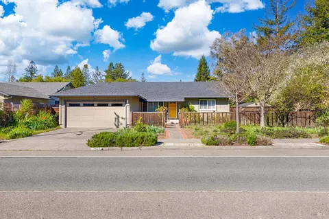2817 Hidden Valley Dr, Santa Rosa, CA 95404