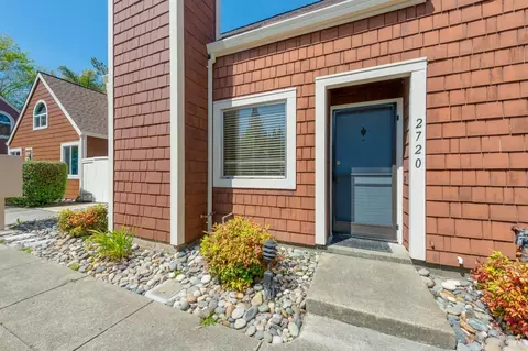 2720 Lakeview Dr, Santa Rosa, CA 95405