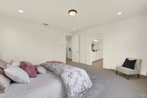 Bedroom - 261 Primrose Dr, Vacaville, CA 95687 photo 10 of 11