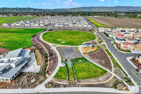 View/Area - 261 Primrose Dr, Vacaville, CA 95687 photo 4 of 4