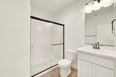 Bath - 261 Primrose Dr, Vacaville, CA 95687 photo 1 of 4