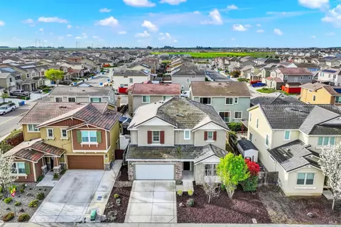 View/Area - 261 Primrose Dr, Vacaville, CA 95687 photo 1 of 4