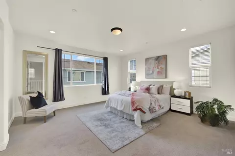 Bedroom - 261 Primrose Dr, Vacaville, CA 95687 photo 7 of 11