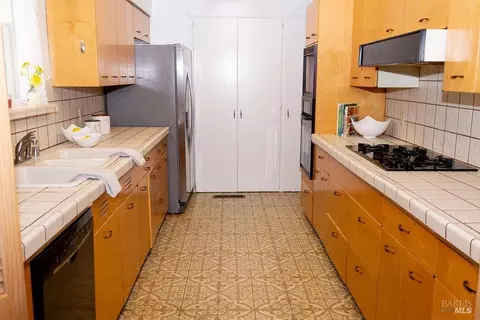 Kitchen - 1101 Maple Ave, Ukiah, CA 95482 photo 2 of 7