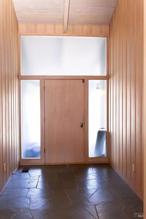 Entry Way - 1101 Maple Ave, Ukiah, CA 95482 photo 6 of 6