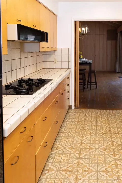 Kitchen - 1101 Maple Ave, Ukiah, CA 95482 photo 6 of 7