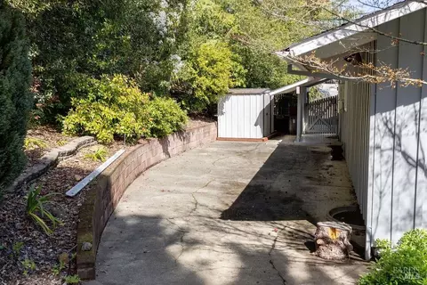 Exterior - 1101 Maple Ave, Ukiah, CA 95482 photo 21 of 31