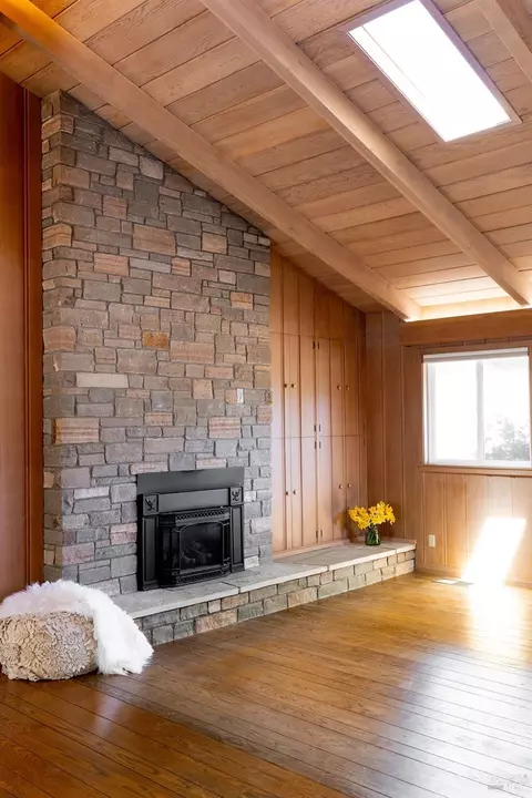 Living - 1101 Maple Ave, Ukiah, CA 95482 photo 1 of 4