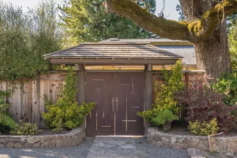 Exterior - 19265 7th St E, Sonoma, CA 95476 photo 2 of 7