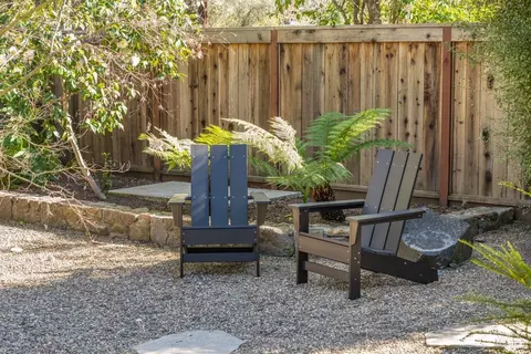 Exterior - 19265 7th St E, Sonoma, CA 95476 photo 5 of 7