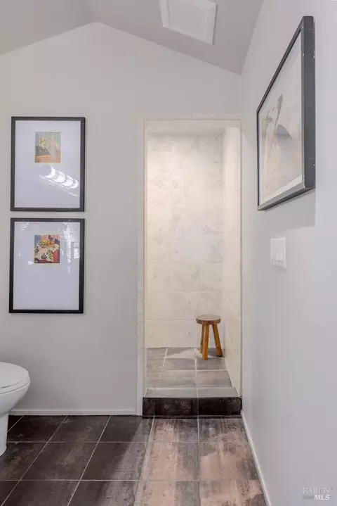 Bath - 19265 7th St E, Sonoma, CA 95476 photo 2 of 3
