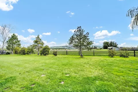 Exterior - 1200 E Railroad Ave, Cotati, CA 94931 photo 5 of 23