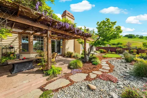 Exterior - 3237 Winged Foot Dr, Fairfield, CA 94534 photo 2 of 27