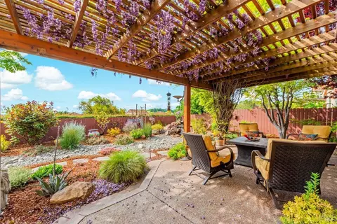 Exterior - 3237 Winged Foot Dr, Fairfield, CA 94534 photo 8 of 27