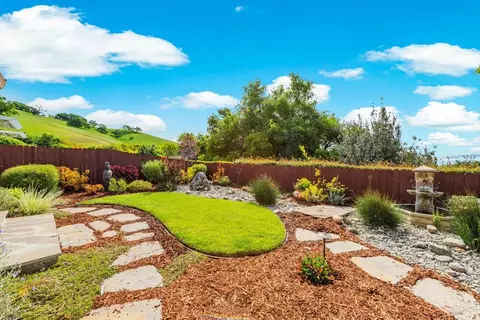 Exterior - 3237 Winged Foot Dr, Fairfield, CA 94534 photo 4 of 27