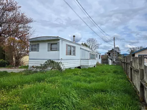 21441 Meadowbrook Dr, Willits, CA 95490