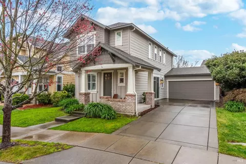 2028 Autumn Walk Dr, Santa Rosa, CA 95403