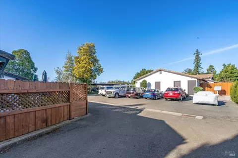 323 2nd St E, Sonoma, CA 95476 photo 9