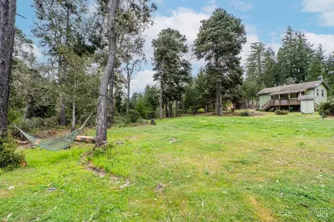 27821 Ten Mile Rd, Point Arena, CA 95468