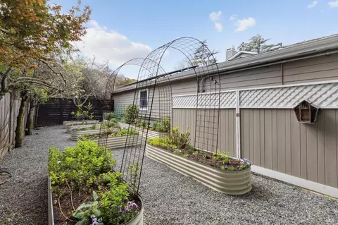 1124 Butterfield Rd, San Anselmo, CA 94960