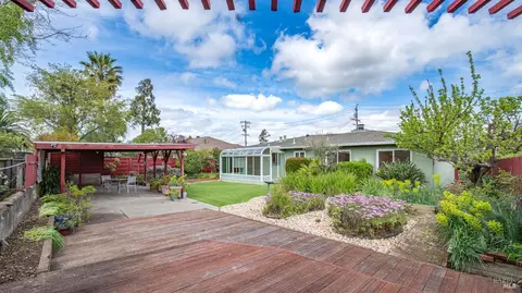 105 Hawthorn Way, San Rafael, CA 94903