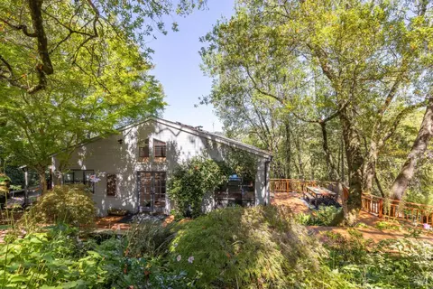 6063 Hyland Way, Penngrove, CA 94951