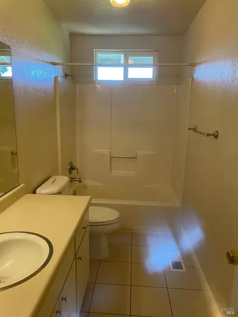 9570 Orion Dr, Windsor, CA 95492 photo 8