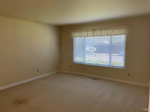9570 Orion Dr, Windsor, CA 95492 photo 2