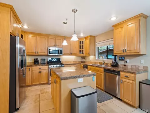 Kitchen - 22116 Koftinow Dr, Jenner, CA 95450 photo 1 of 2