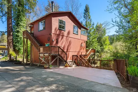 16225 Drake Extension Rd, Guerneville, CA 95446