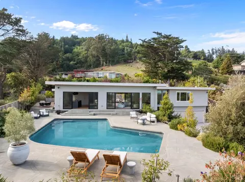 Exterior - 929 Meadowsweet Dr, Corte Madera, CA 94925 photo 4 of 17