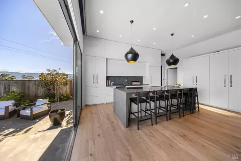 Kitchen - 929 Meadowsweet Dr, Corte Madera, CA 94925 photo 2 of 3