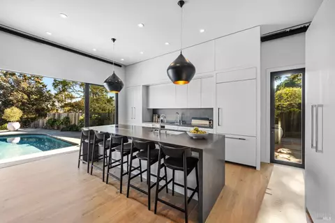 Kitchen - 929 Meadowsweet Dr, Corte Madera, CA 94925 photo 1 of 3