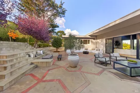 Exterior - 929 Meadowsweet Dr, Corte Madera, CA 94925 photo 9 of 17