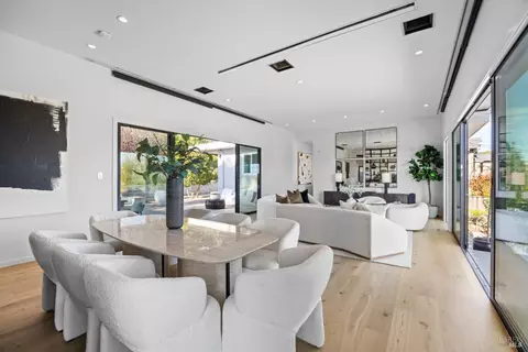 Dining - 929 Meadowsweet Dr, Corte Madera, CA 94925 photo 1 of 3