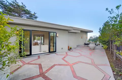 Exterior - 929 Meadowsweet Dr, Corte Madera, CA 94925 photo 7 of 17