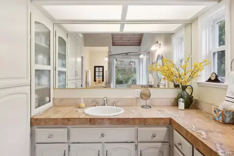 Bath - 4560 Lovall Valley Loop Rd, Sonoma, CA 95476 photo 2 of 7