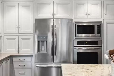 Kitchen - 4560 Lovall Valley Loop Rd, Sonoma, CA 95476 photo 5 of 12
