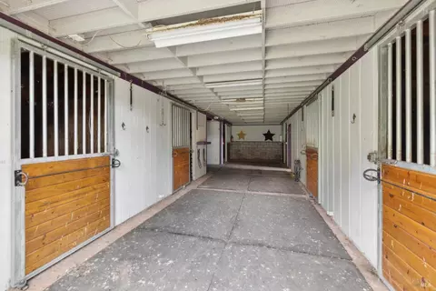 Entry Way - 4560 Lovall Valley Loop Rd, Sonoma, CA 95476 photo 6 of 6