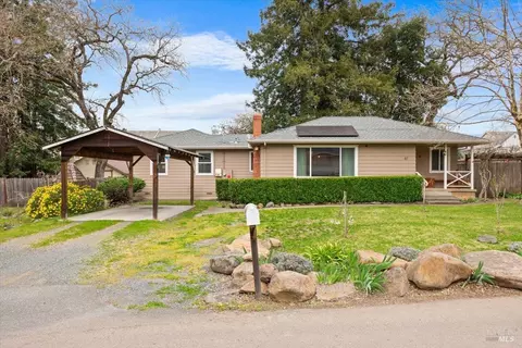 46 Randall Ln, Santa Rosa, CA 95409