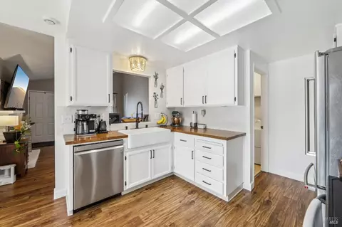 649 S Ely Blvd S, Petaluma, CA 94954 photo 9