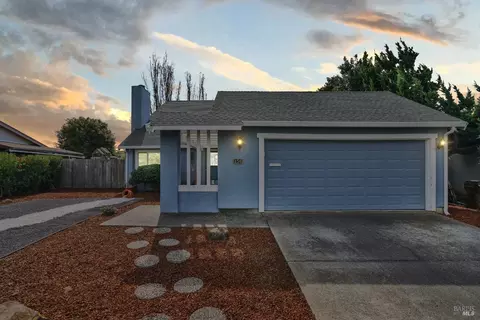 156 Banbury Ct, Benicia, CA 94510