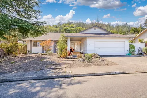431 Oak Brook Ln, Santa Rosa, CA 95409