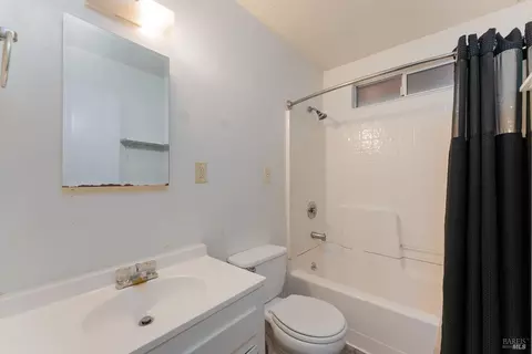 Bath - 24949 Cobb Dr, Willits, CA 95490 photo 1 of 1