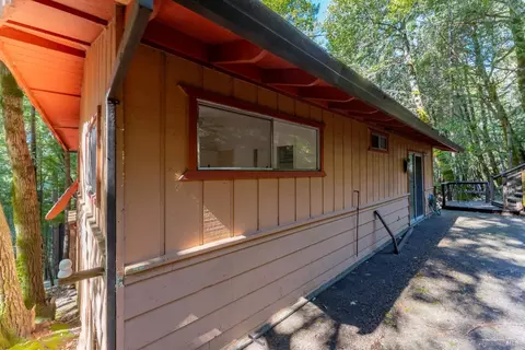 Exterior - 24949 Cobb Dr, Willits, CA 95490 photo 2 of 7