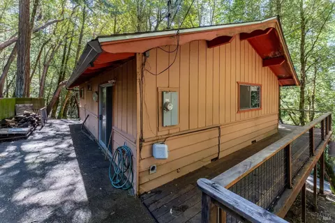 Exterior - 24949 Cobb Dr, Willits, CA 95490 photo 3 of 7